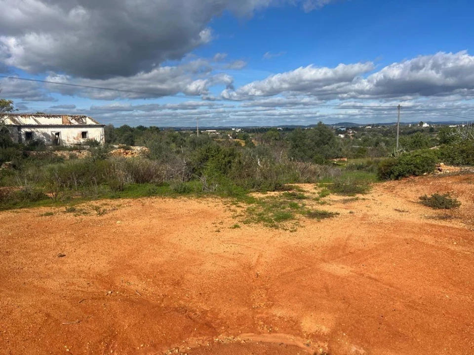Moradia T3 para Venda em Armação de Pera Foto 9