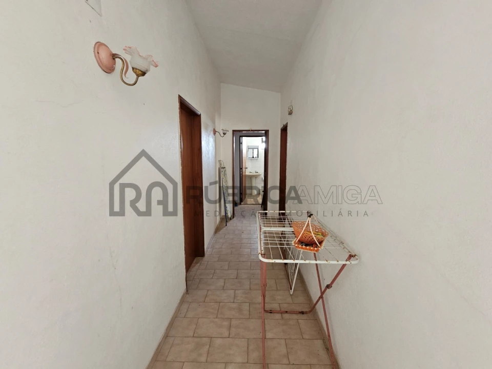 Moradia T8 para Venda em Quarteira Foto 22