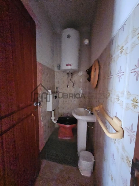 Moradia T8 para Venda em Quarteira