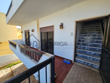 Moradia T8 para Venda em Quarteira