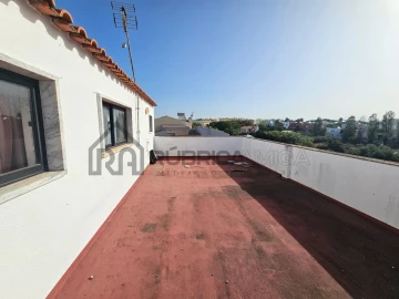 Moradia T8 para Venda em Quarteira