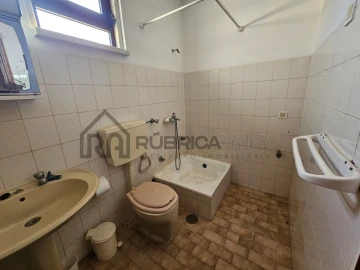Moradia T8 para Venda em Quarteira