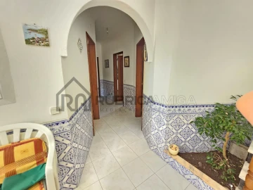 Moradia T8 para Venda em Quarteira
