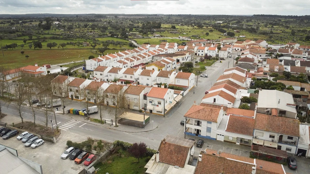 Moradia T3 para Venda em Gafete Foto 41