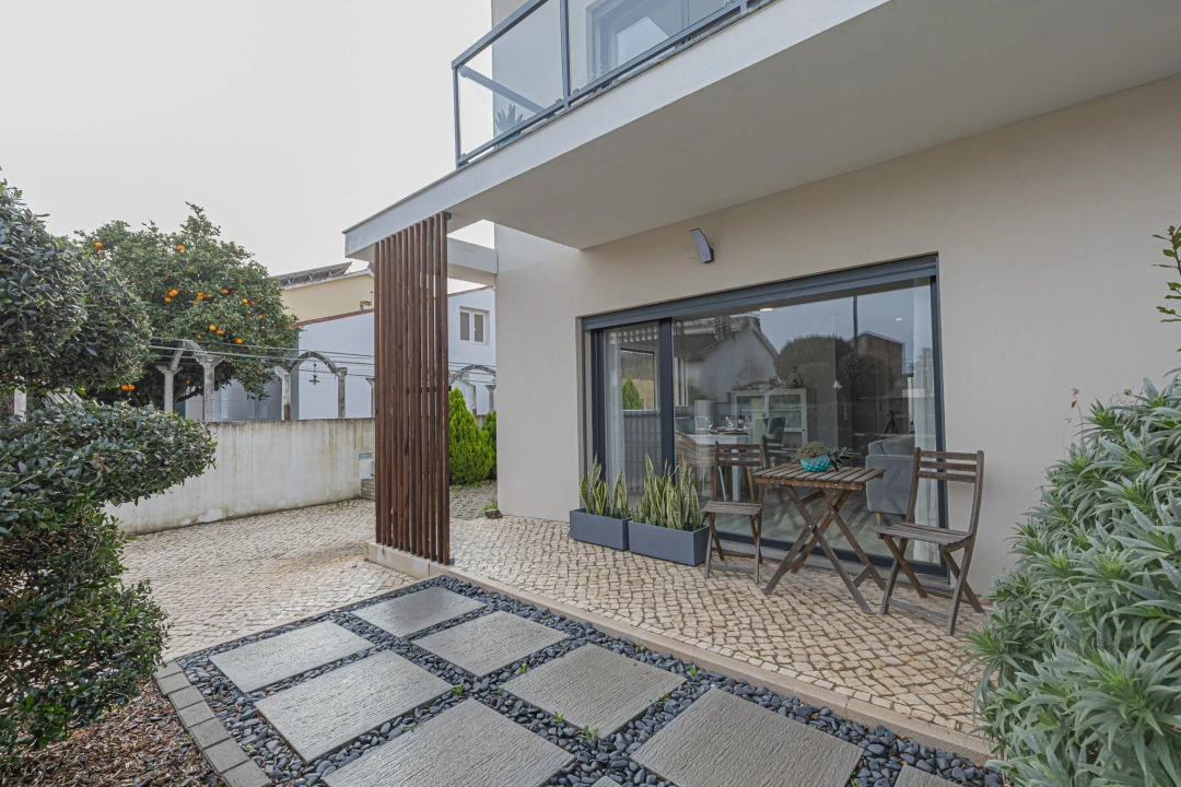 Moradia T4 para Venda em Fernao Ferro Foto 2