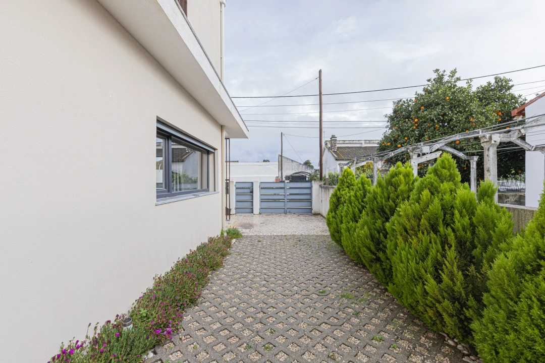 Moradia T4 para Venda em Fernao Ferro Foto 55