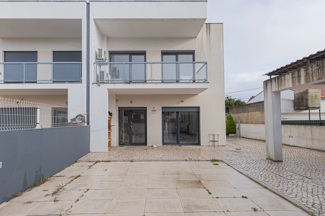 Moradia T4 para Venda em Fernao Ferro Foto 61