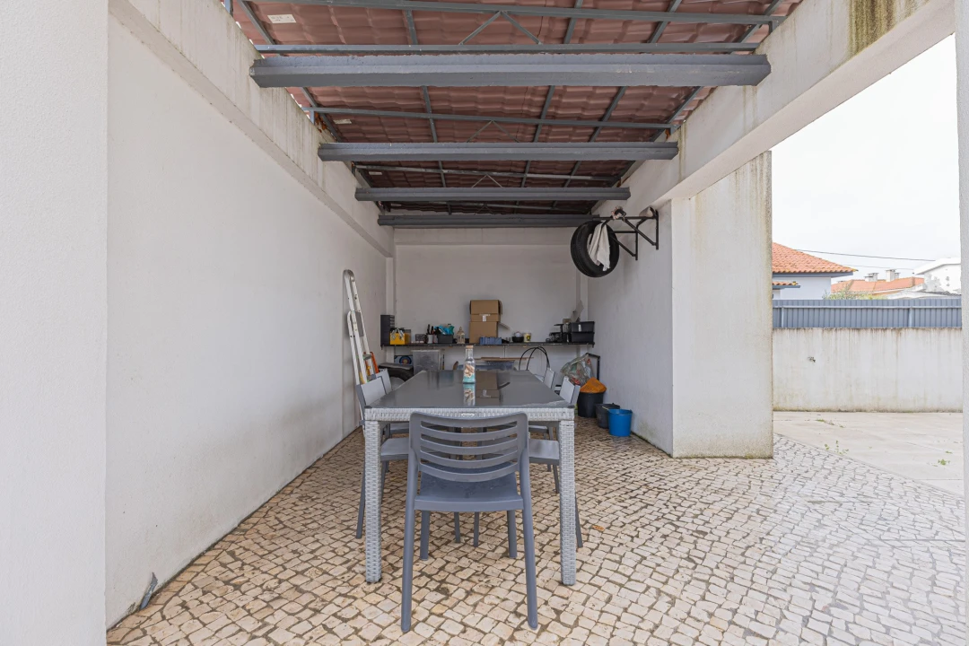 Moradia T4 para Venda em Fernao Ferro Foto 50