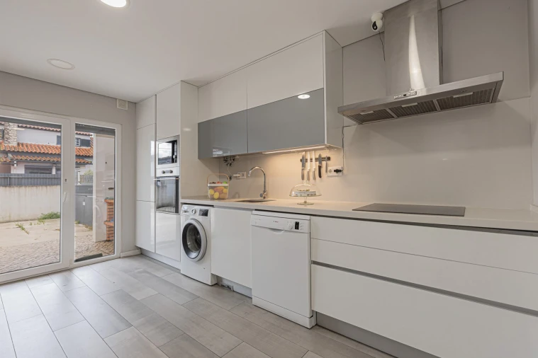 Moradia T4 para Venda em Fernao Ferro Foto 18