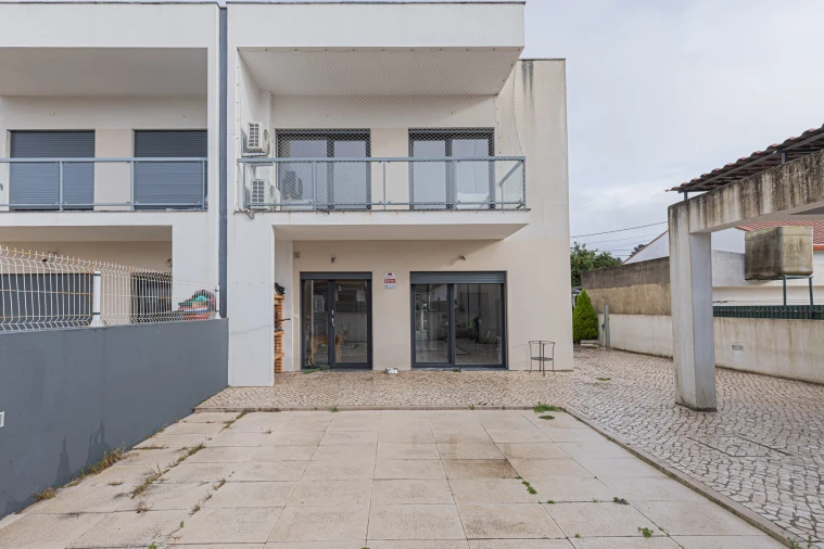 Moradia T4 para Venda em Fernao Ferro Foto 61