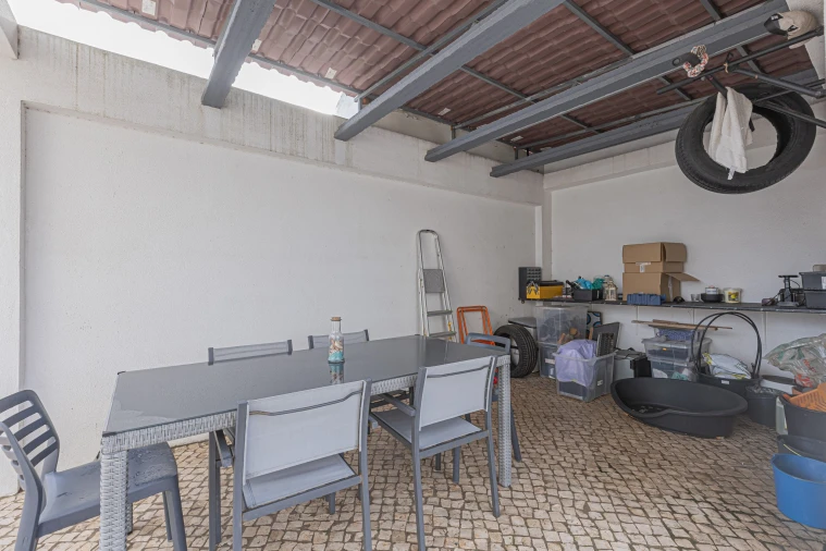 Moradia T4 para Venda em Fernao Ferro Foto 40