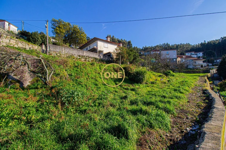 Terreno para Venda em Rebordões Foto 3