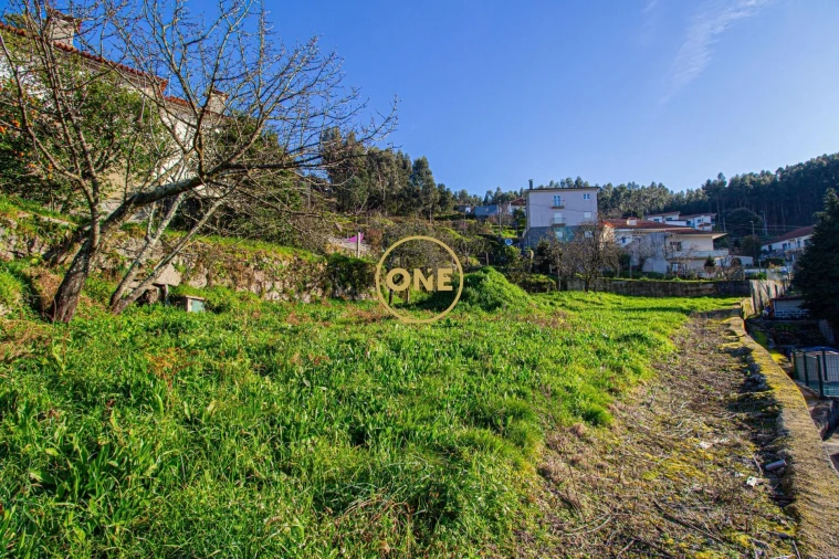 Terreno para Venda em Rebordões Foto 1