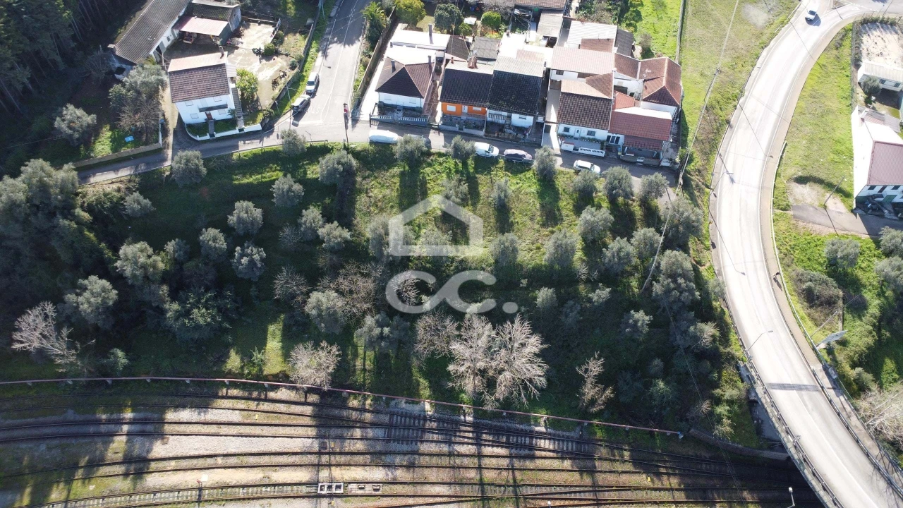 Terreno para Venda em Souselas e Botão Foto 1