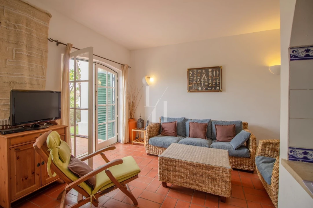 Apartamento T2 para Arrendamento férias em Quarteira Foto 6