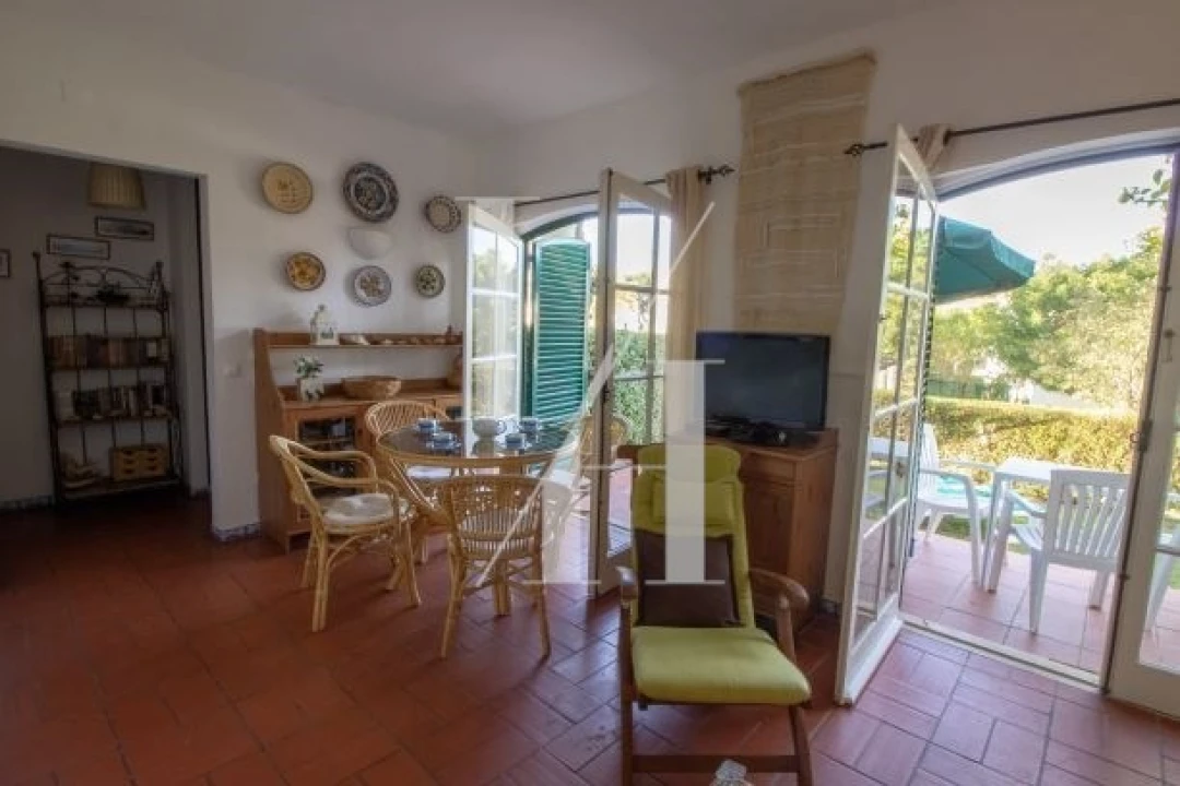 Apartamento T2 para Arrendamento férias em Quarteira Foto 7