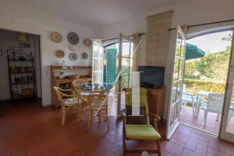 Apartamento T2 para Arrendamento férias em Quarteira Foto 7