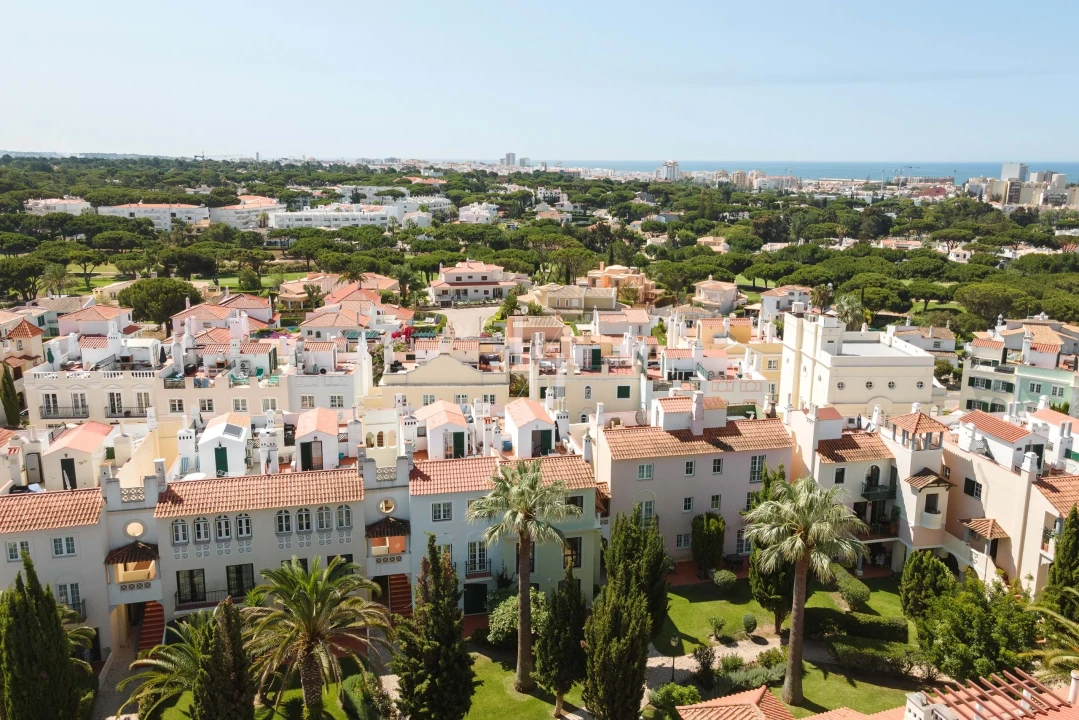 Apartamento T2 para Arrendamento férias em Quarteira Foto 28