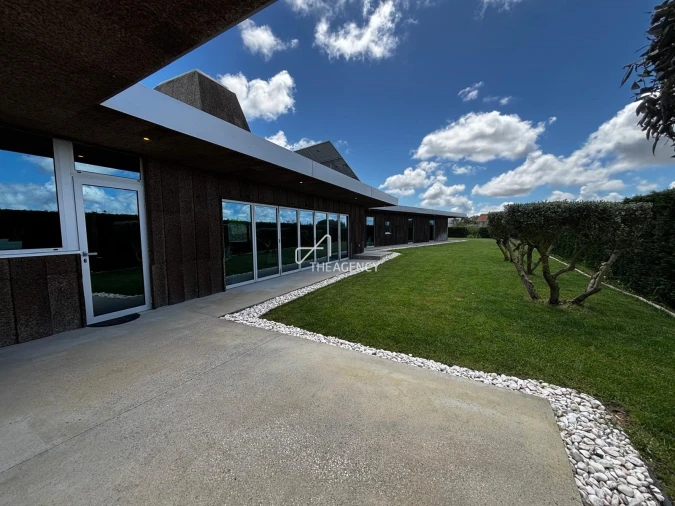 Moradia T5 para Venda em Gaeiras Foto 4