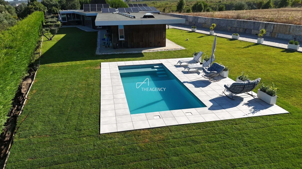 Moradia T5 para Venda em Gaeiras Foto 1