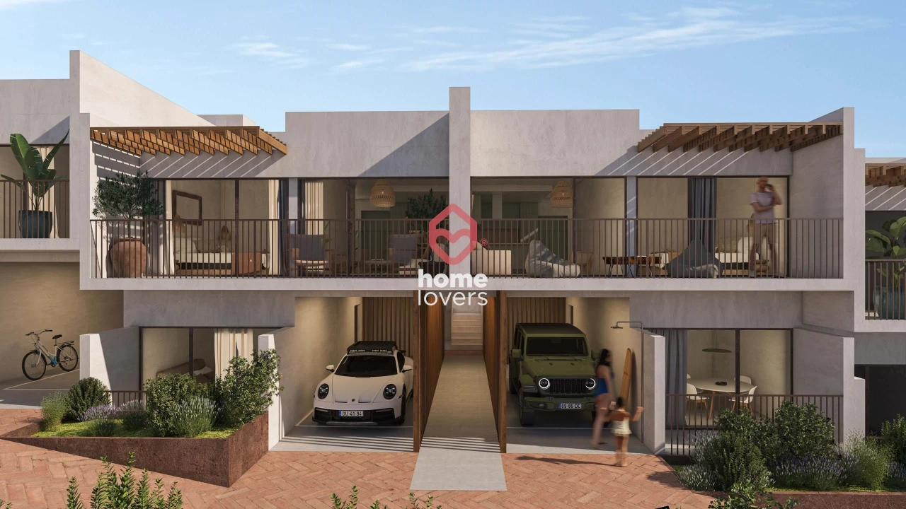 Moradia T2 para Venda em Santa Maria do Castelo e Santiago e Santa Susana Foto 1