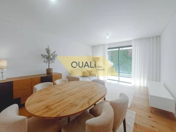 Apartamento T5 para Venda em Funchal (São Pedro)