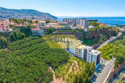 Apartamento T5 para Venda em Funchal (São Pedro)