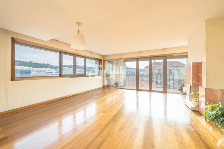 Apartamento T3 para Venda em Oliveira, São Paio e São Sebastião Foto 4