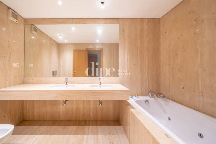 Apartamento T3 para Venda em Oliveira, São Paio e São Sebastião Foto 12