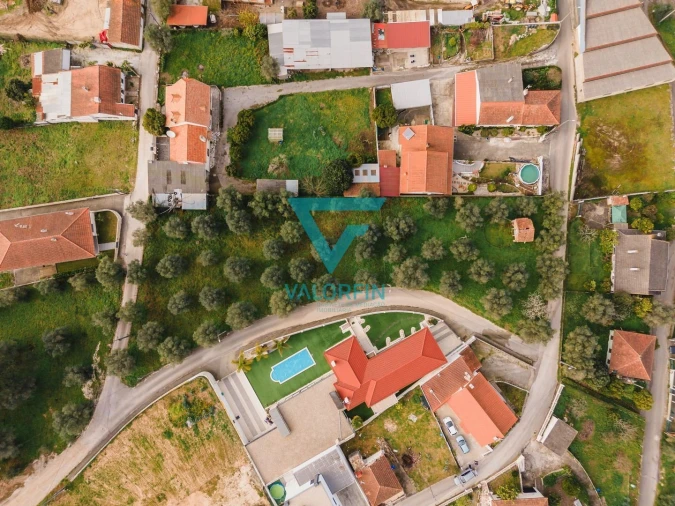 Terreno para Venda em Arrabal Foto 2