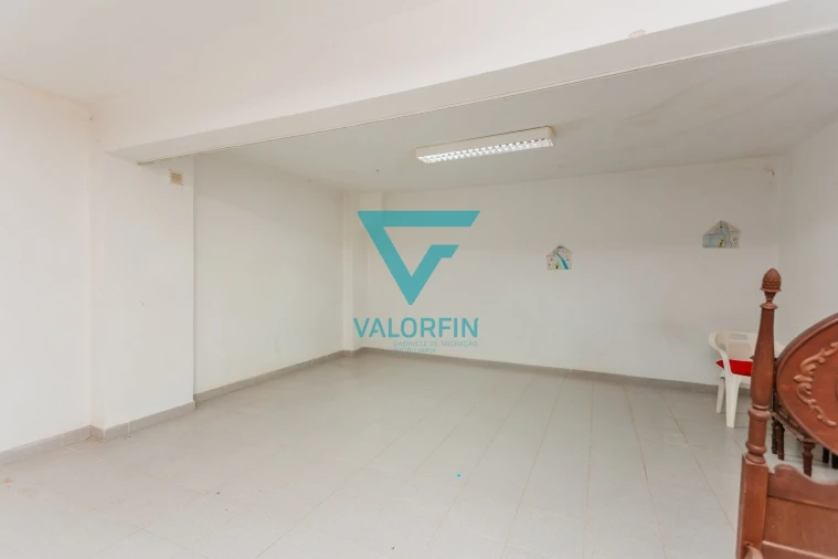 Loja para Venda em Vieira de Leiria Foto 16