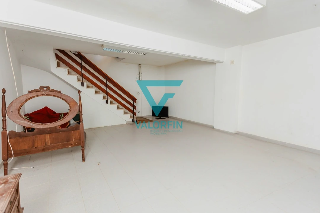 Loja para Venda em Vieira de Leiria Foto 15