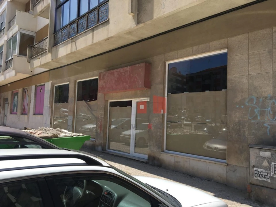 Loja para Venda em Alto do Seixalinho, Santo André e Verderena Foto 1
