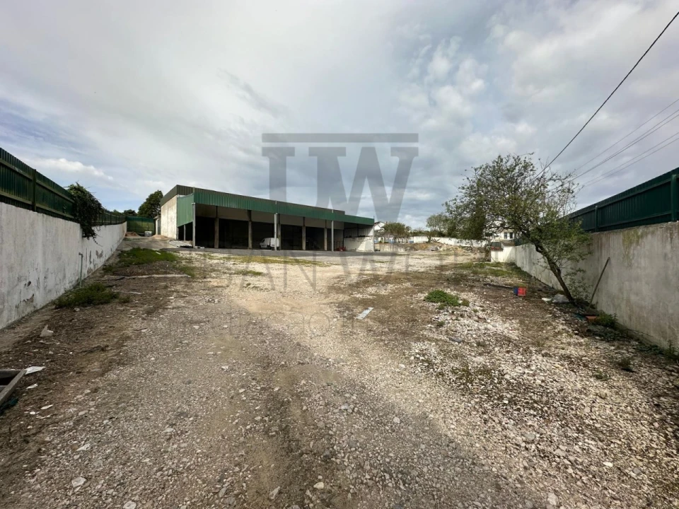 Armazém para Arrendamento em Mafra Foto 1