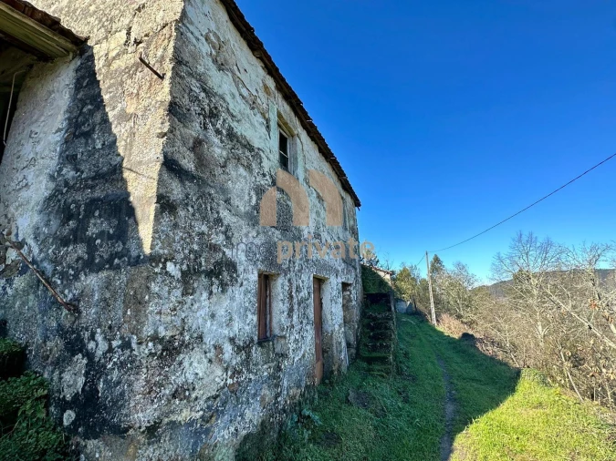 Moradia T0 para Venda em Regilde Foto 4