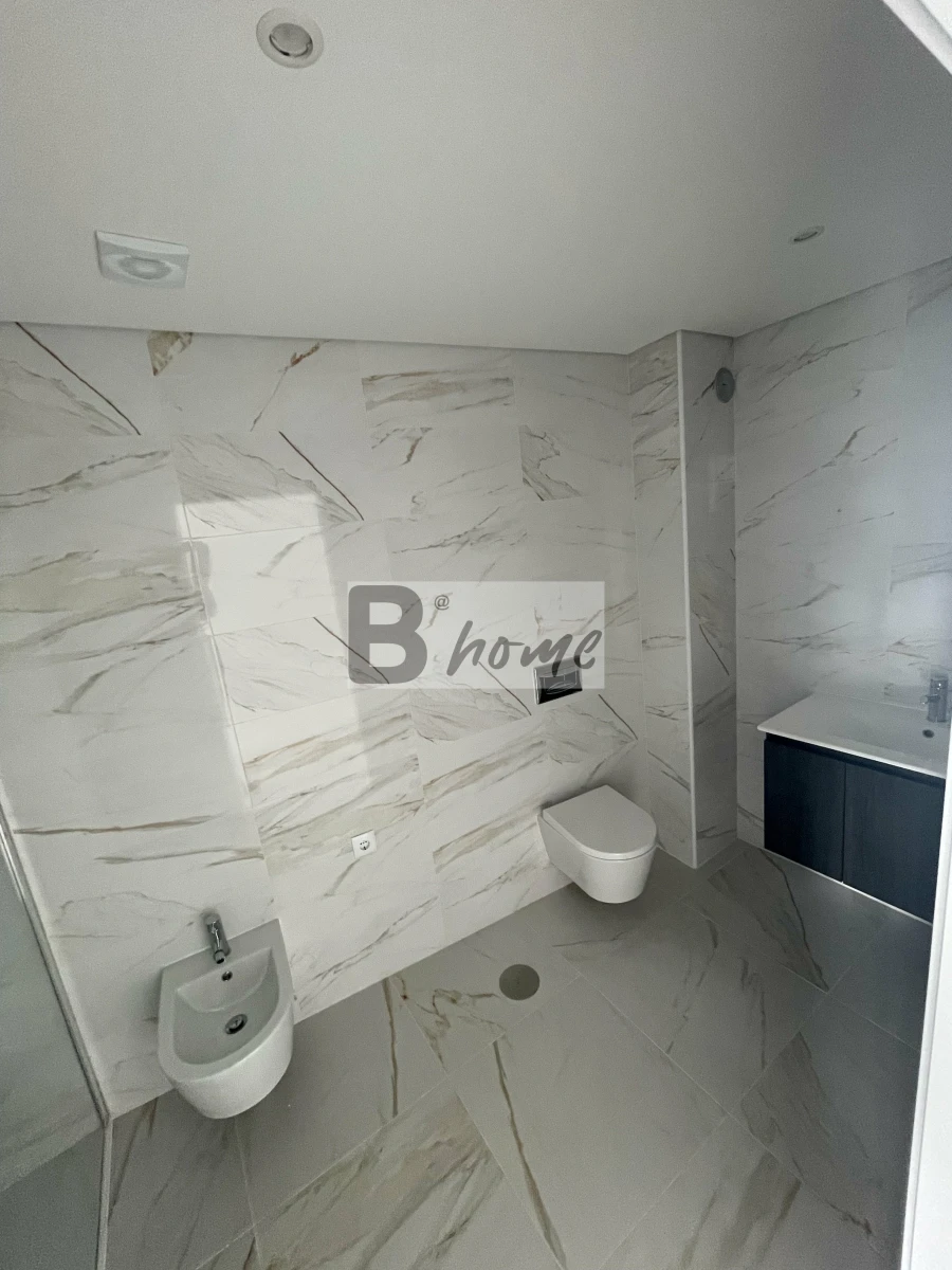 Apartamento T3 para Venda em Corroios Foto 2
