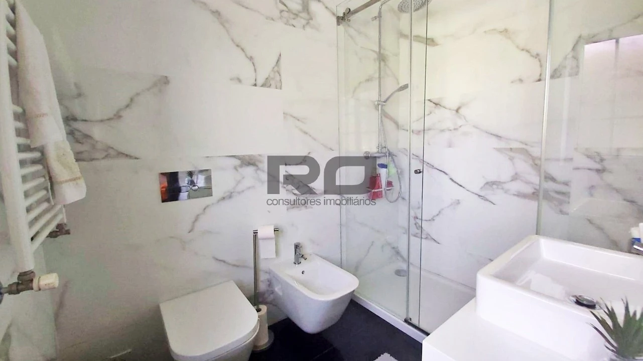 Moradia T3 para Venda em Guilhabreu Foto 14