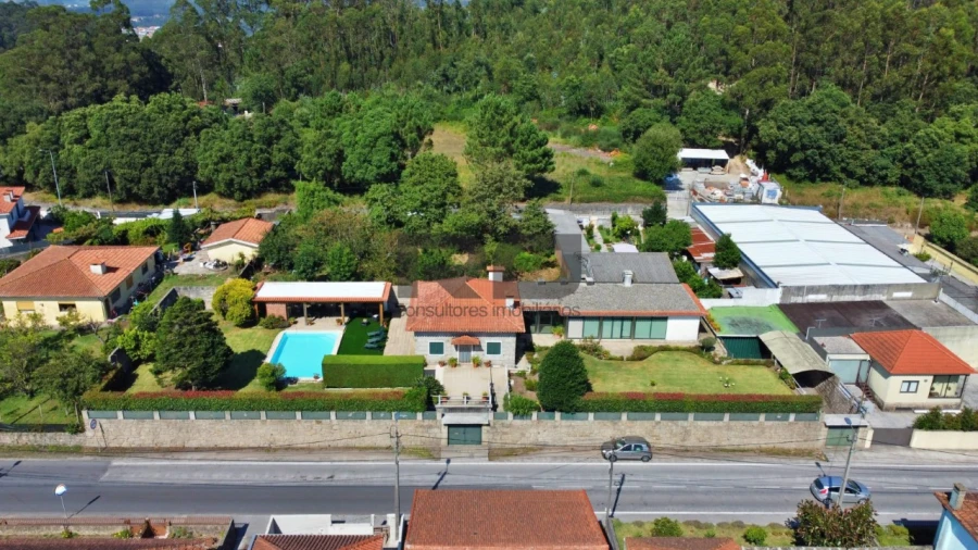 Moradia T3 para Venda em Guilhabreu Foto 19