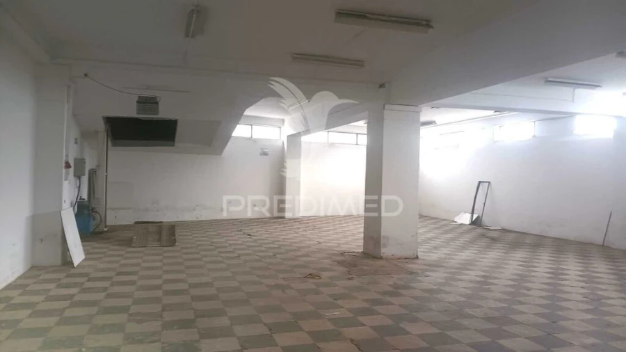 Armazém para Venda em Falagueira-Venda Nova Foto 13