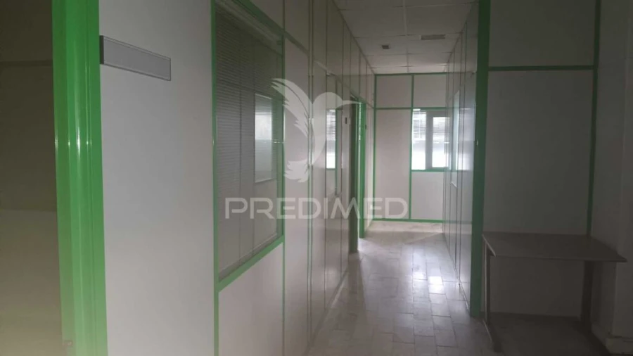 Armazém para Venda em Falagueira-Venda Nova Foto 11