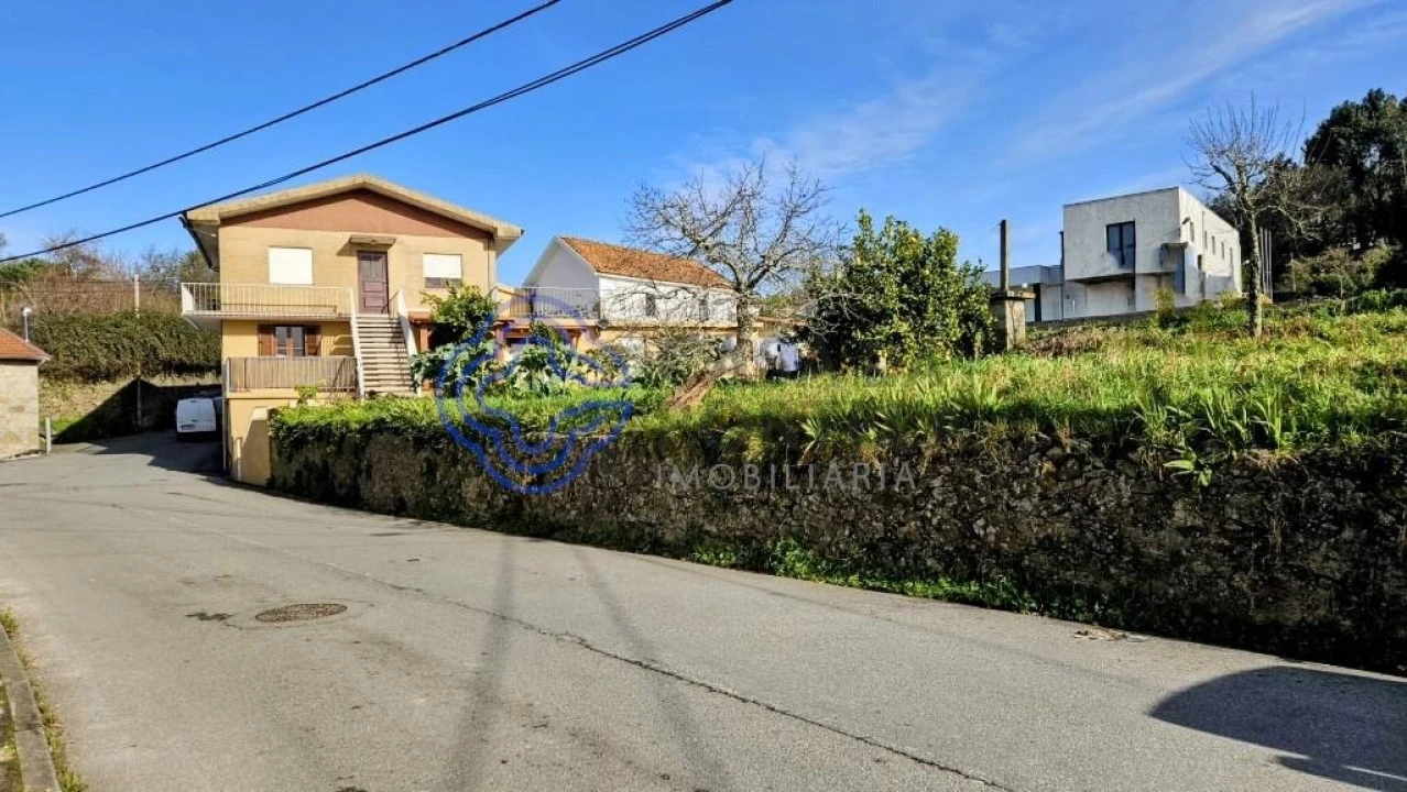 Terreno para Venda em Romariz Foto 1