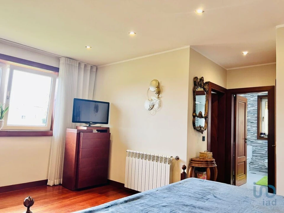 Moradia T4 para Venda em Modivas Foto 14