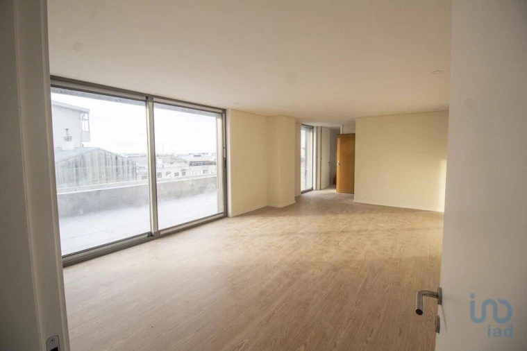 Apartamento T3 para Venda em Espinho Foto 4