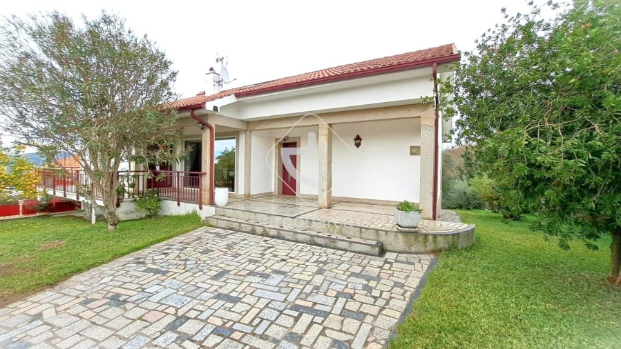 Moradia T4 para Venda em Paredes de Coura e Resende Foto 4