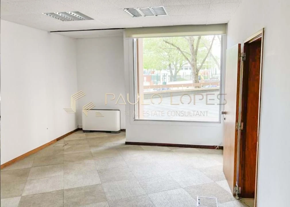 Negócio para Venda em Avenidas Novas Foto 2