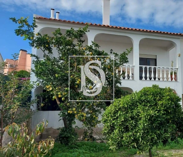 Moradia T2 para Venda em Aveiras de Baixo Foto 2