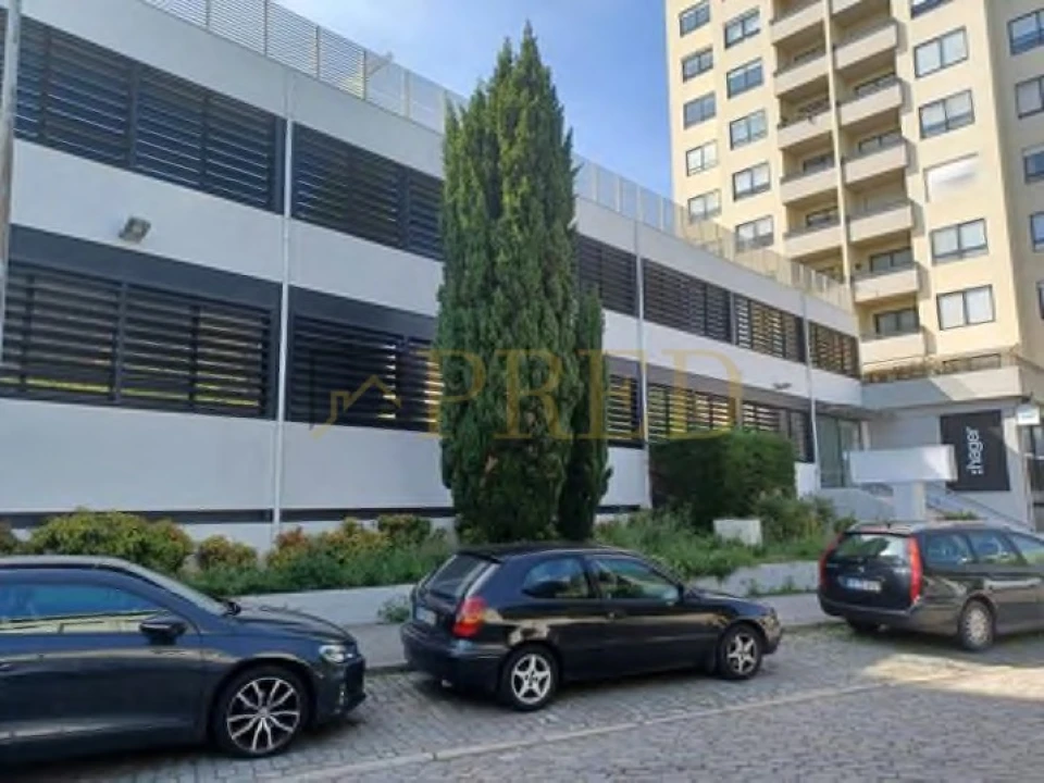 Escritório para Arrendamento em Ramalde Foto 2