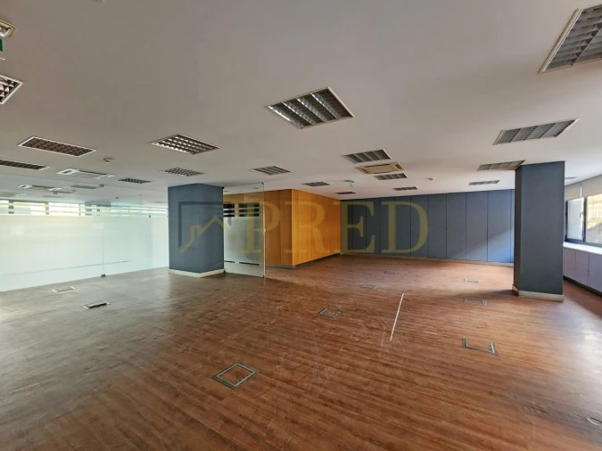 Escritório para Arrendamento em Lordelo do Ouro e Massarelos Foto 3