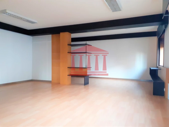 Escritório para Arrendamento em Barcelos, V.Boa, V.Frescainha Foto 6