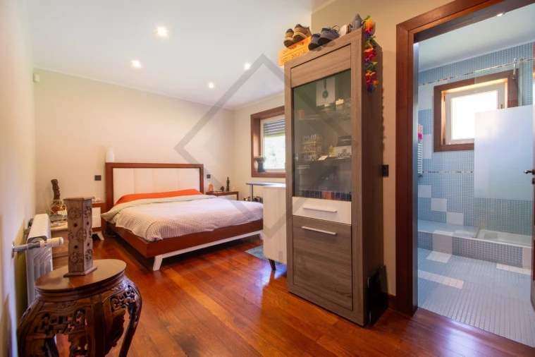 Moradia T4 para Venda em Modivas Foto 12